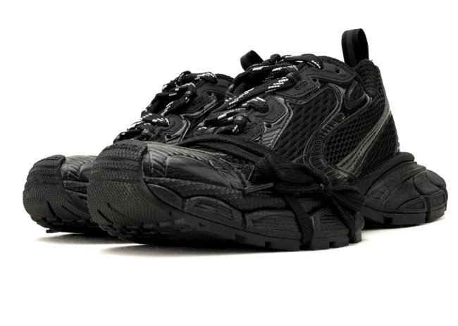 Balenciaga 3XL Sneaker in black