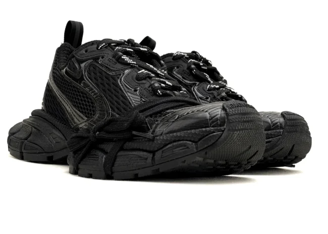 Balenciaga 3XL Sneaker in black