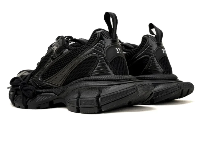 Balenciaga 3XL Sneaker in black