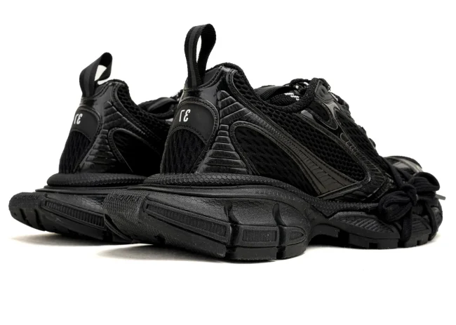 Balenciaga 3XL Sneaker in black