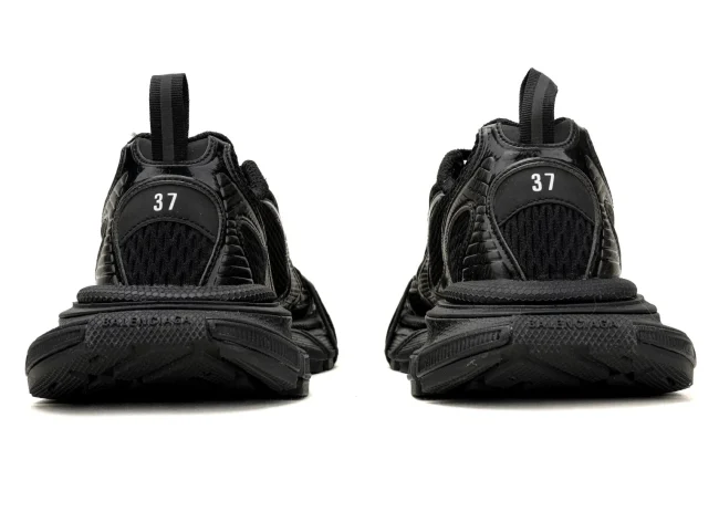 Balenciaga 3XL Sneaker in black