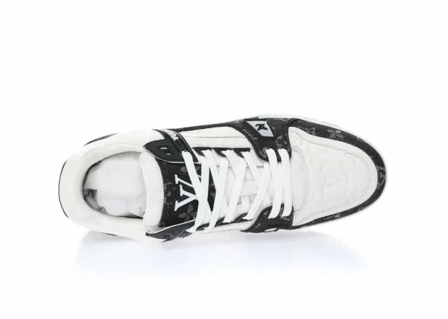1745388685-1ZSq2fl1f0Qv.webp LV Trainer White Black