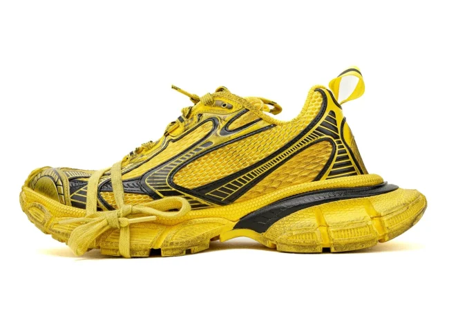 Balenciaga 3XL Sneaker in black/yellow