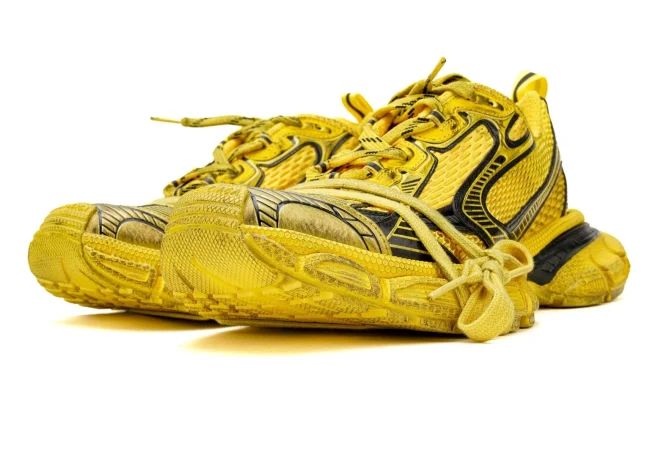 Balenciaga 3XL Sneaker in black/yellow