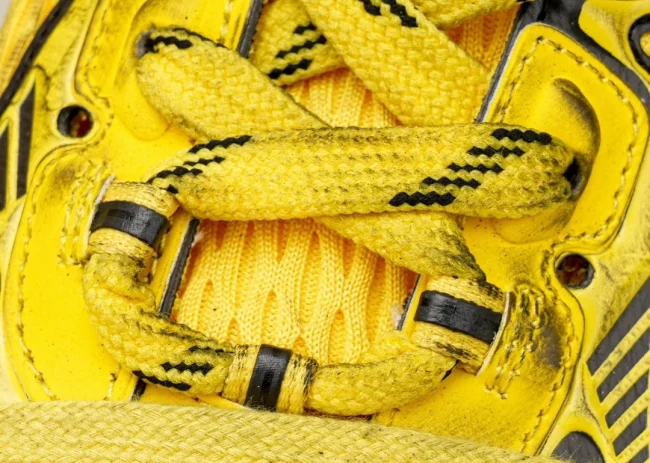 Balenciaga 3XL Sneaker in black/yellow