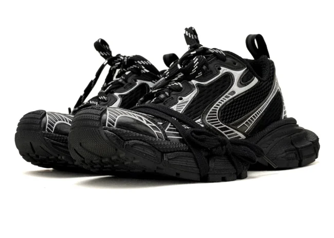 Balenciaga 3XL Sneaker in silver/black