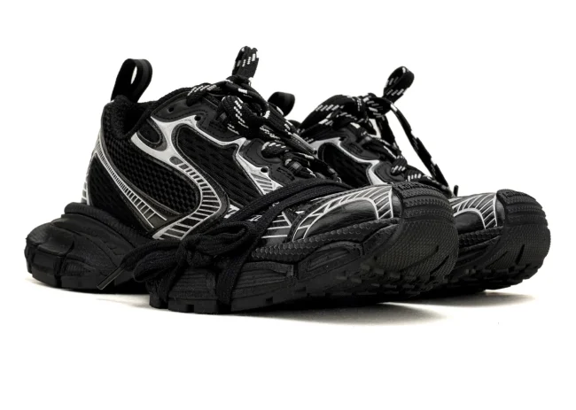 Balenciaga 3XL Sneaker in silver/black