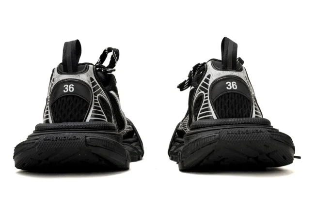 Balenciaga 3XL Sneaker in silver/black
