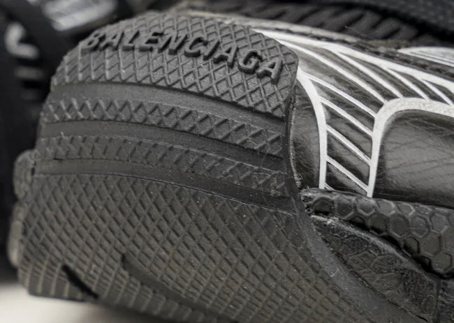 Balenciaga 3XL Sneaker in silver/black