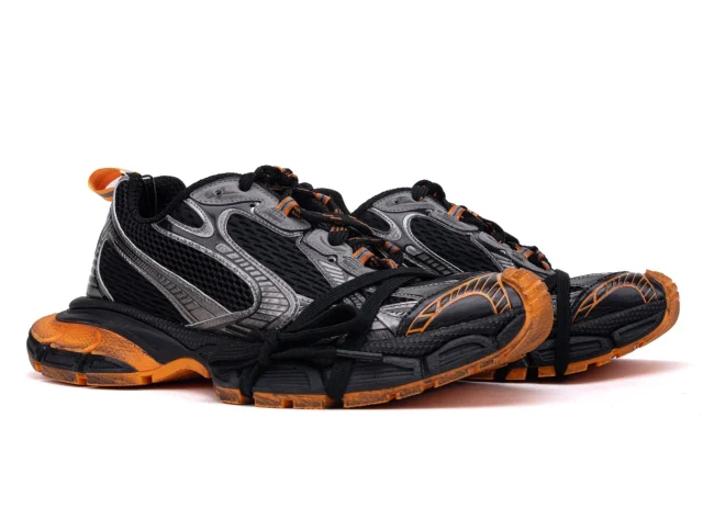 Balenciaga 3XL Sneaker in black/orange