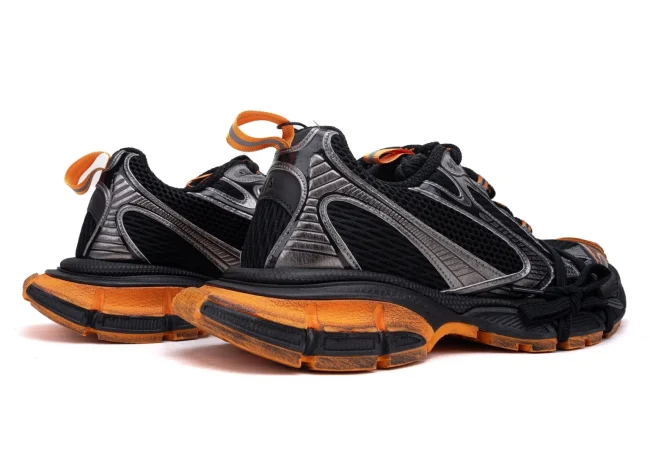 Balenciaga 3XL Sneaker in black/orange