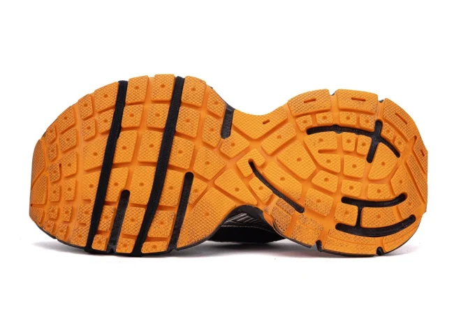 Balenciaga 3XL Sneaker in black/orange