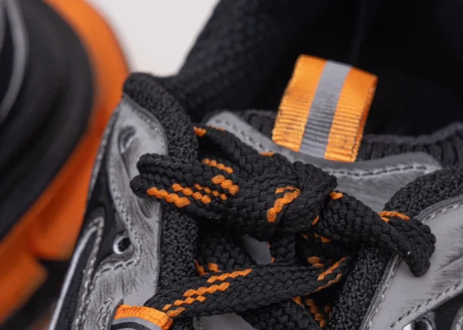 Balenciaga 3XL Sneaker in black/orange