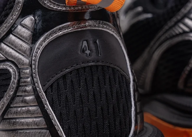 Balenciaga 3XL Sneaker in black/orange