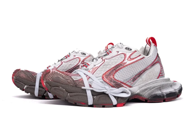 Balenciaga 3XL Sneaker in silver-red-mud-dyed colorway