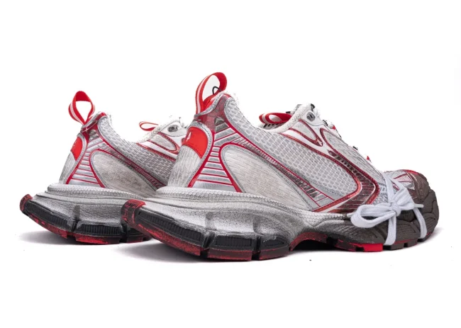 Balenciaga 3XL Sneaker in silver-red-mud-dyed colorway