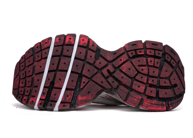 Balenciaga 3XL Sneaker in silver-red-mud-dyed colorway