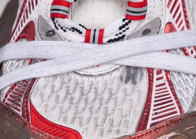 Balenciaga 3XL Sneaker in silver-red-mud-dyed colorway