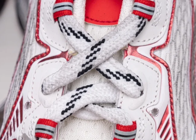 Balenciaga 3XL Sneaker in silver-red-mud-dyed colorway