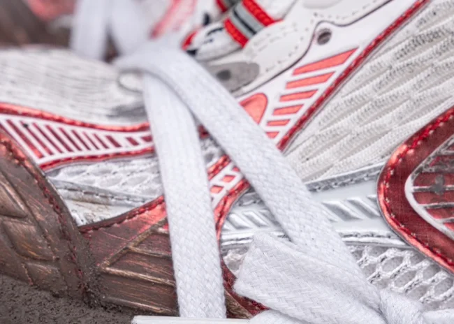 Balenciaga 3XL Sneaker in silver-red-mud-dyed colorway