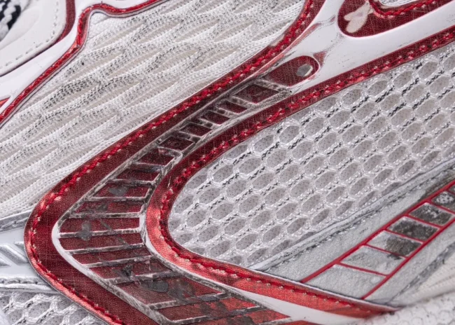 Balenciaga 3XL Sneaker in silver-red-mud-dyed colorway