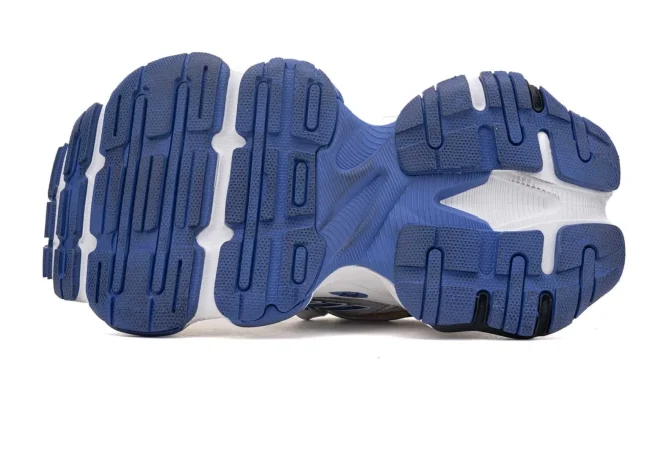 Balenciaga Cargo Sneaker in White/Blue