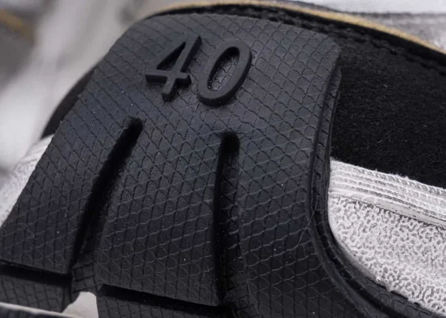 Balenciaga Cargo Sneaker in White/Grey