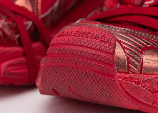 Balenciaga 3XL Sneaker in red