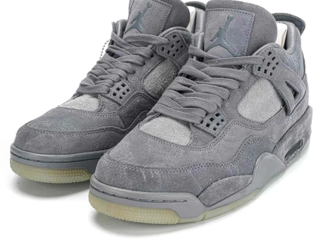Air Jordan 4 Retro Kaws