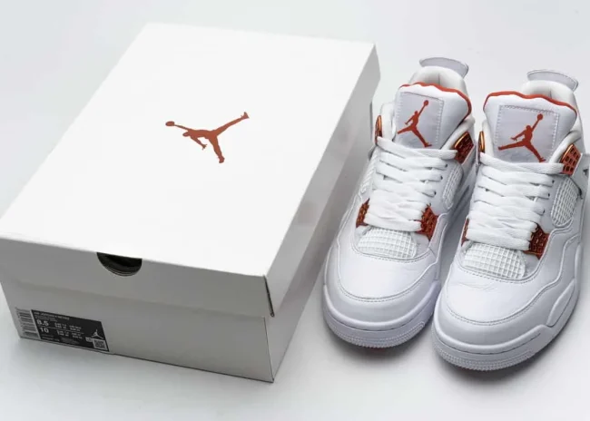 Jordan 4 Retro Metallic Red
