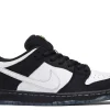 Nike SB Dunk Low Staple Panda Pigeon