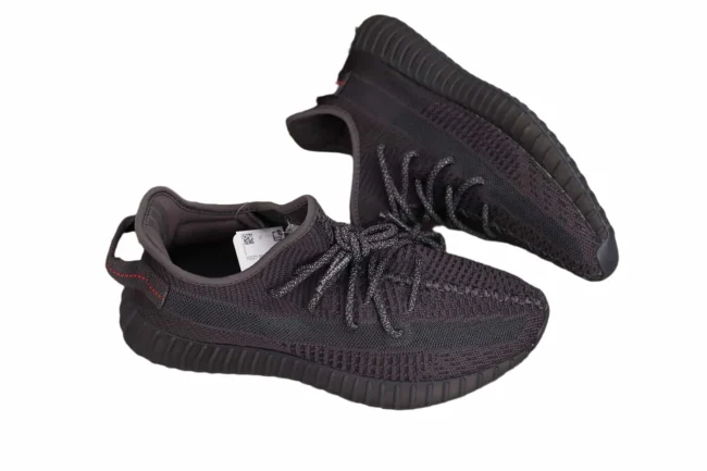 Yeezy Boost 350 V2 BLACK